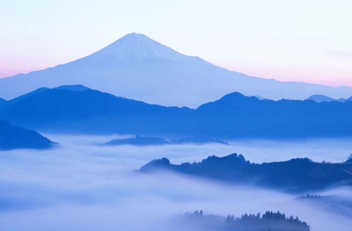 Góra Fuji z oddali